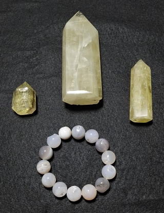 シトリン（黄水晶）六角柱、メノウ笑い口ブレスレット